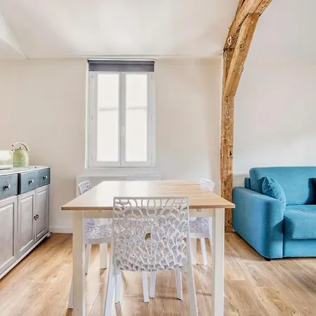 Hyper-centre A Pied Cosy アパート